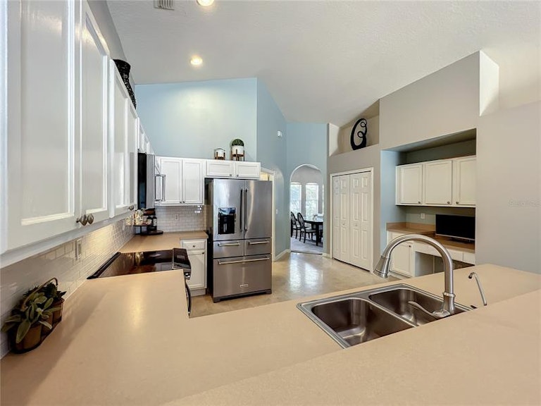 Photo 20 of 50 - 176 Dakota Ave, Groveland, FL 34736