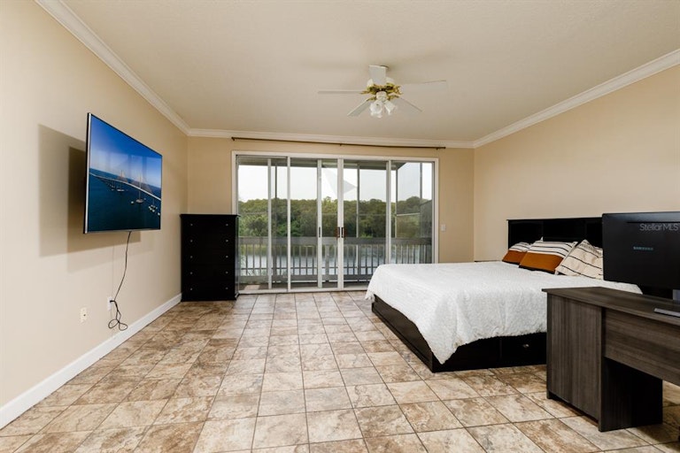 Photo 15 of 36 - 1802 Lago Vista Blvd, Palm Harbor, FL 34685