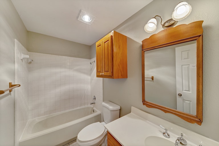 Photo 22 of 24 - 1124 Park Center Ct, Saginaw, TX 76179