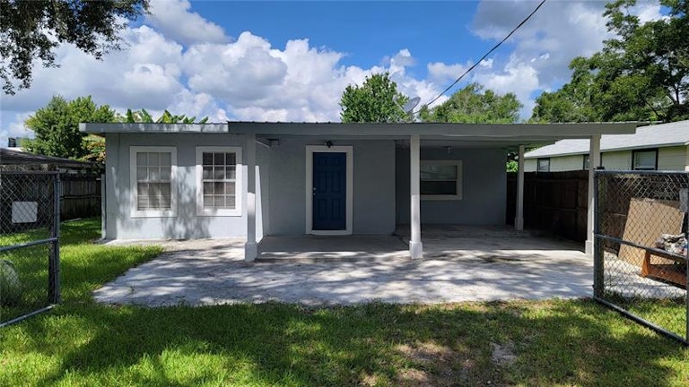 Photo 2 of 11 - 826 Savannah Ave, Lakeland, FL 33815