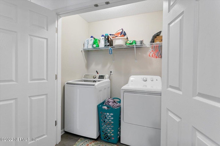 Photo 15 of 17 - 4507 Glendas Meadow Dr, Jacksonville, FL 32210