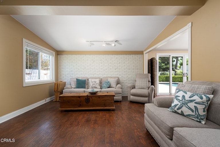 Photo 15 of 36 - 18681 Spaulding Ave, Santa Ana, CA 92705