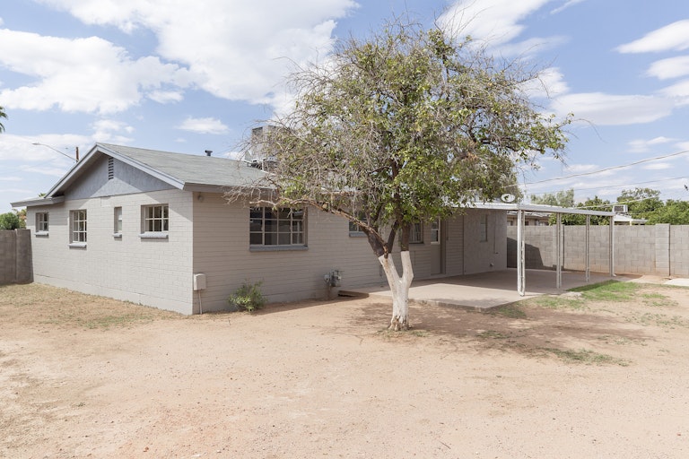 Photo 24 of 26 - 2401 N 37th Pl, Phoenix, AZ 85008