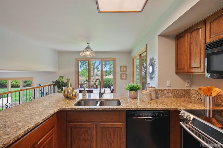 Photo 18 of 39 - 1738 W Choke Cherry Dr, Louisville, CO 80027