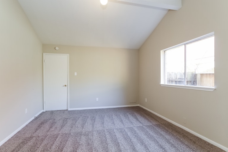 Photo 17 of 25 - 3911 Adonis Dr, Spring, TX 77373