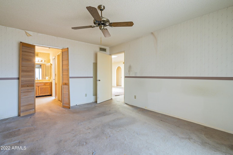 Photo 18 of 32 - 2541 E Wagoner Rd, Phoenix, AZ 85032