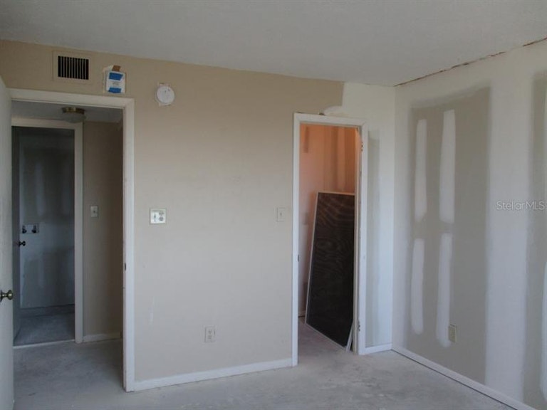Photo 8 of 14 - 101 S Gulfstream Ave #7H, Sarasota, FL 34236