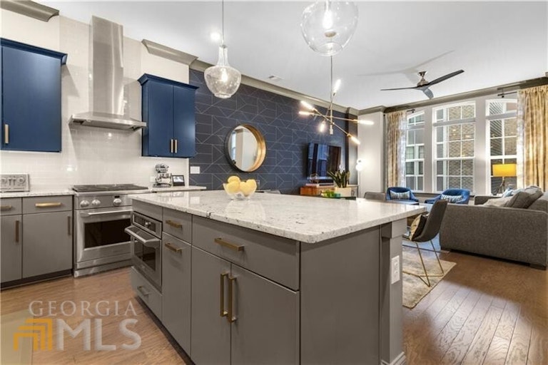 Photo 10 of 36 - 589 Broadview Pl NE, Atlanta, GA 30324