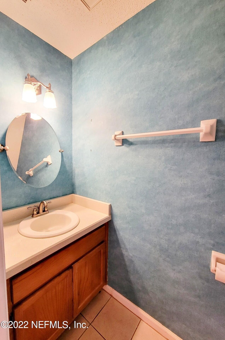 Photo 9 of 18 - 1213 Maitland Ave, Jacksonville, FL 32211
