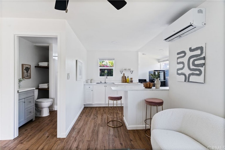 Photo 49 of 64 - 2841 S Palm Grove Ave, Los Angeles, CA 90016