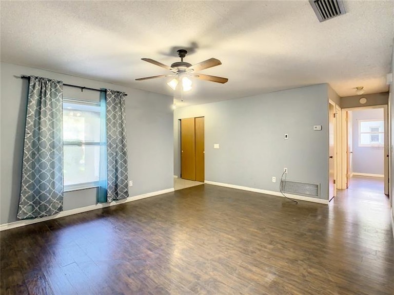 Photo 6 of 33 - 455 Sunrise Dr, Casselberry, FL 32707