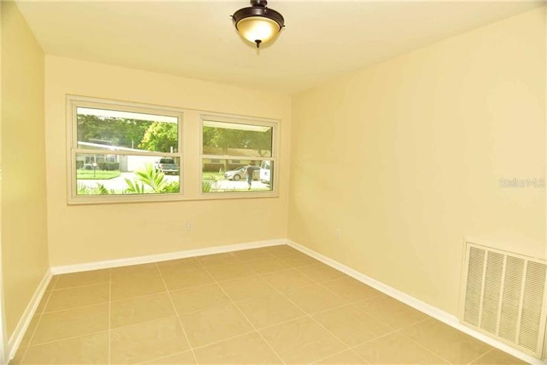 Photo 16 of 22 - 1608 Carroll St, Clearwater, FL 33755