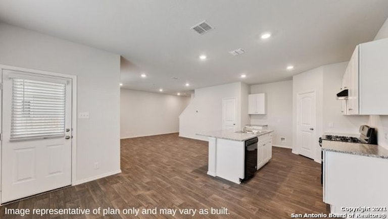 Photo 15 of 40 - 14058 Kenyte Row, San Antonio, TX 78253