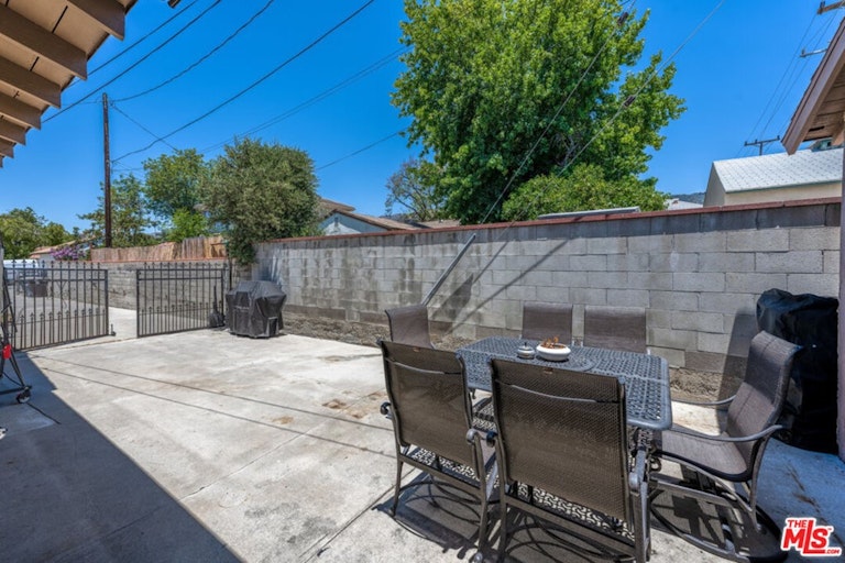 Photo 19 of 19 - 1270 Irving Ave, Glendale, CA 91201