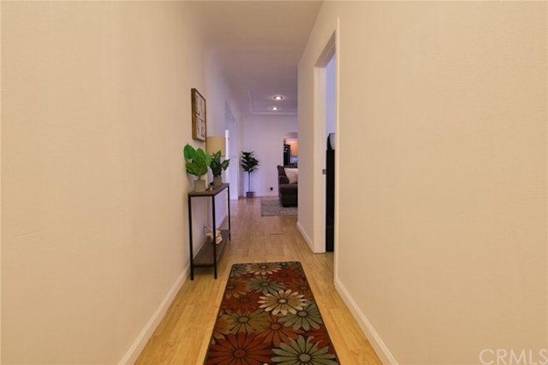 Photo 5 of 31 - 601 W 108th St, Los Angeles, CA 90044