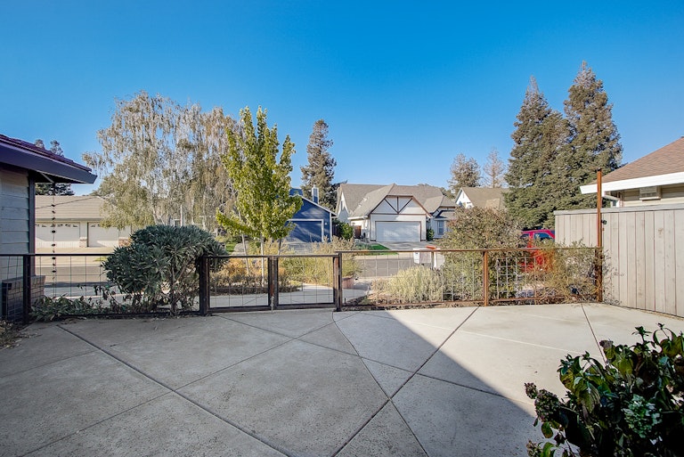Photo 32 of 32 - 6724 Folkstone Way, Elk Grove, CA 95758