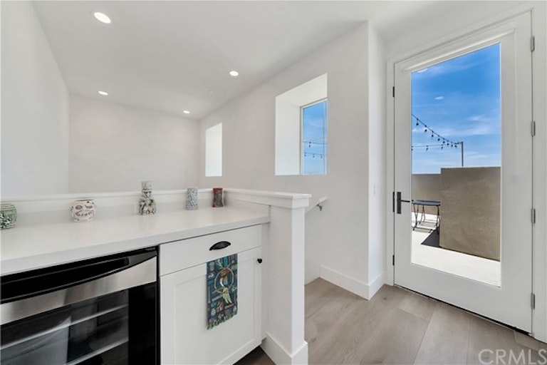 Photo 29 of 48 - 565 S Motif St, Anaheim, CA 92805