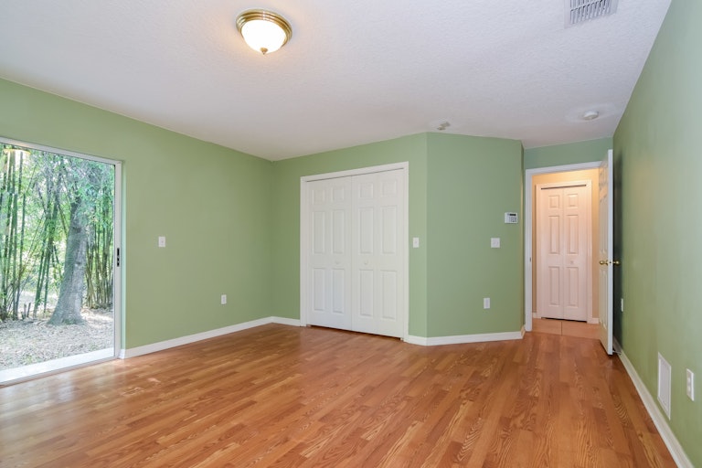 Photo 21 of 25 - 9310 N Hartts Dr, Tampa, FL 33617