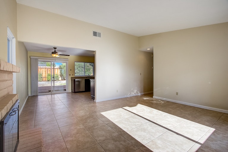 Photo 15 of 30 - 7863 Deer Creek Dr, Sacramento, CA 95823