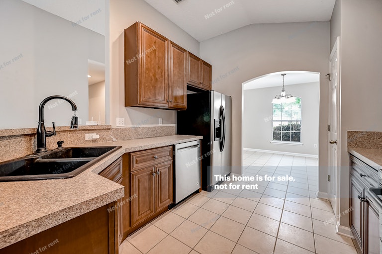 Photo 4 of 33 - 1088 Beckingham Dr, Saint Augustine, FL 32092