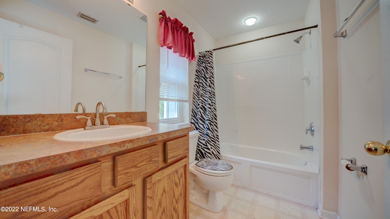 Photo 18 of 26 - 12329 Mangrove Forest Ct, Jacksonville, FL 32218