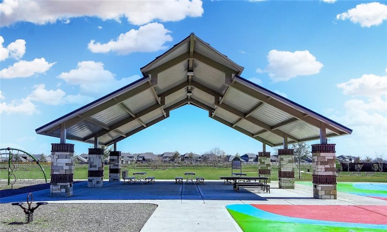 Photo 8 of 12 - 2634 Sunlit Meadow Trl, Fresno, TX 77545