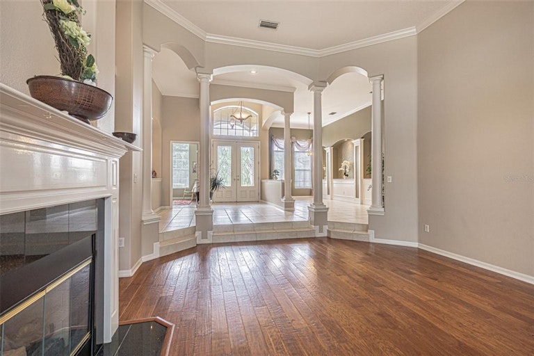 Photo 7 of 36 - 1462 Kensington Woods Dr, Lutz, FL 33549