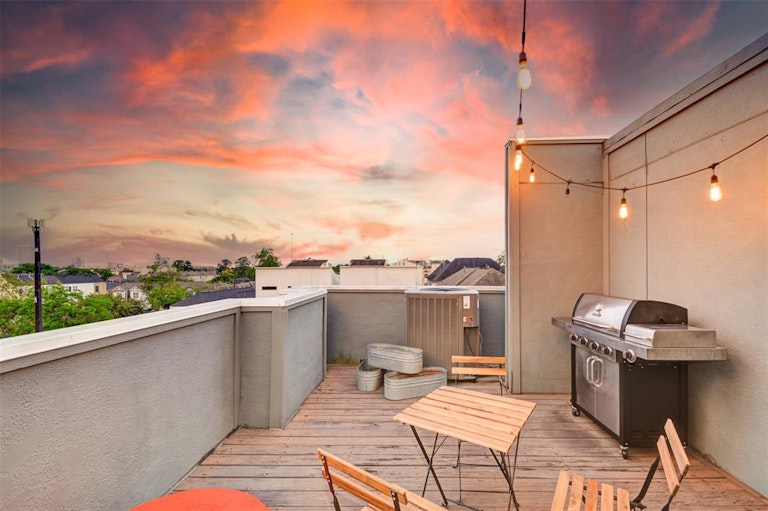 Photo 38 of 49 - 5638 Petty St Unit C, Houston, TX 77007