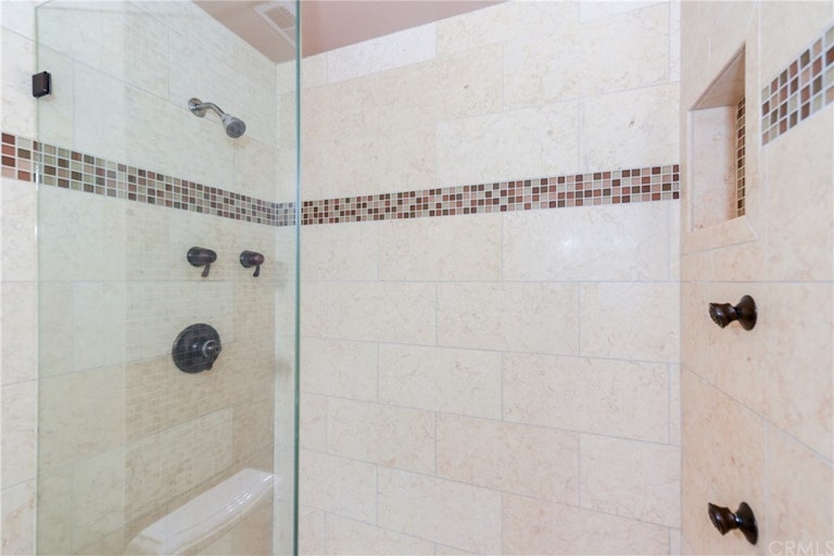 Photo 33 of 46 - 184 Cannon Rd, Riverside, CA 92506