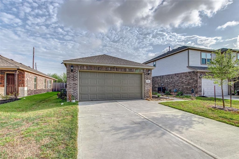 Photo 5 of 42 - 23330 Dovetail Colony Ct, Katy, TX 77493