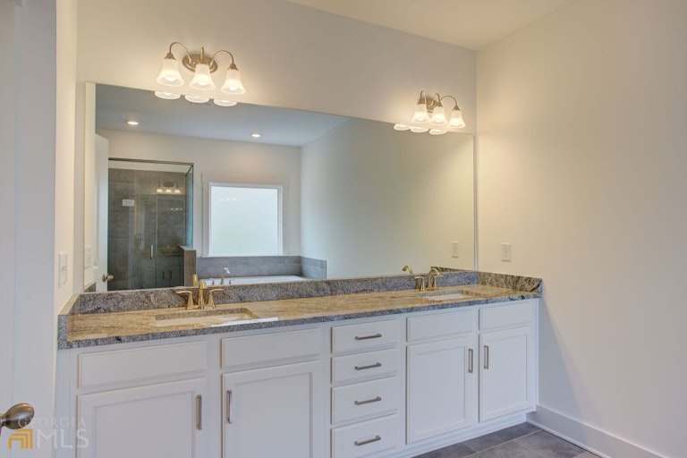 Photo 19 of 32 - 3001 Fairway Dr, Villa Rica, GA 30180