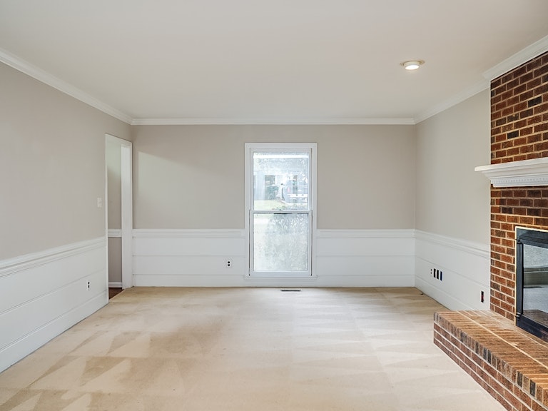 Photo 2 of 21 - 4320 Dutch Garden Ct, Raleigh, NC 27613