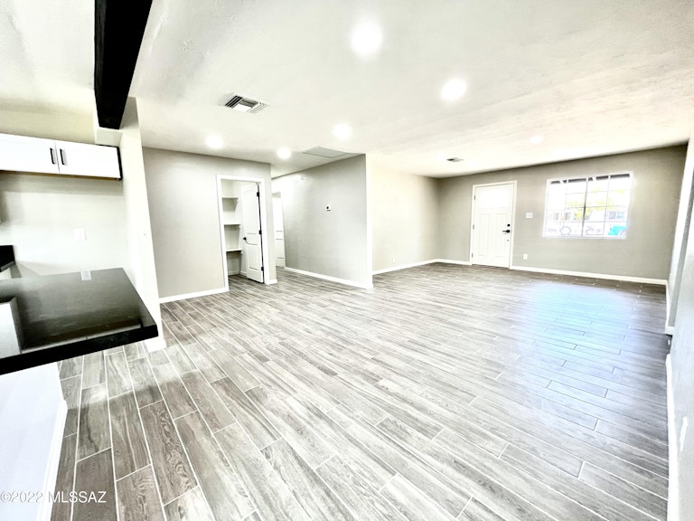 Photo 9 of 39 - 5558 E 24th St, Tucson, AZ 85711