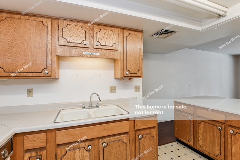 Photo 14 of 27 - 9080 E 25th St, Tucson, AZ 85710
