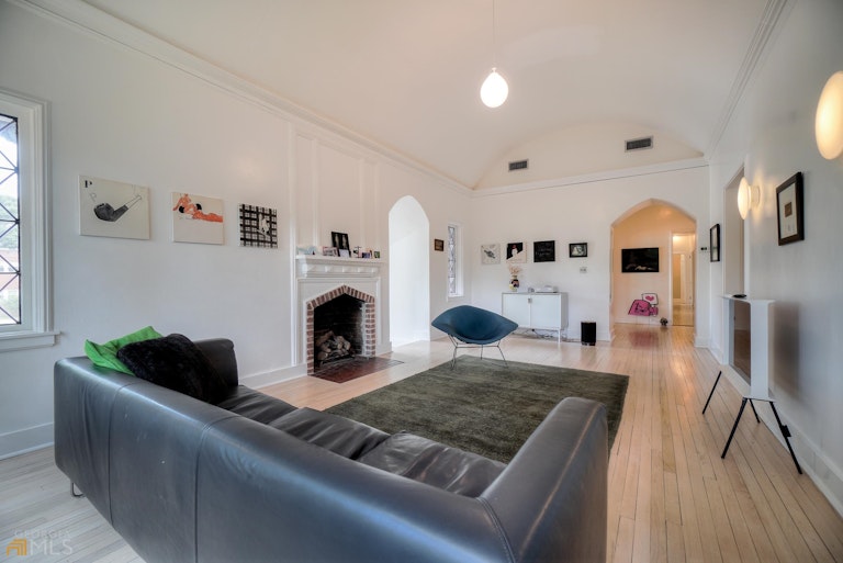 Photo 17 of 59 - 898 Briarcliff Rd NE, Atlanta, GA 30306