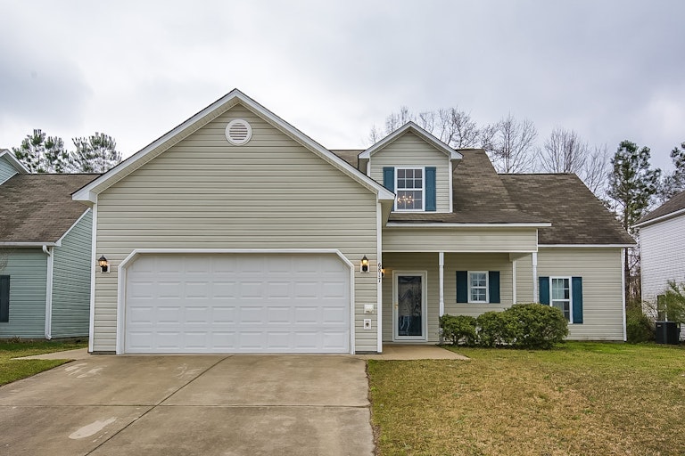 Photo 1 of 19 - 6817 Paint Rock Ln, Raleigh, NC 27610