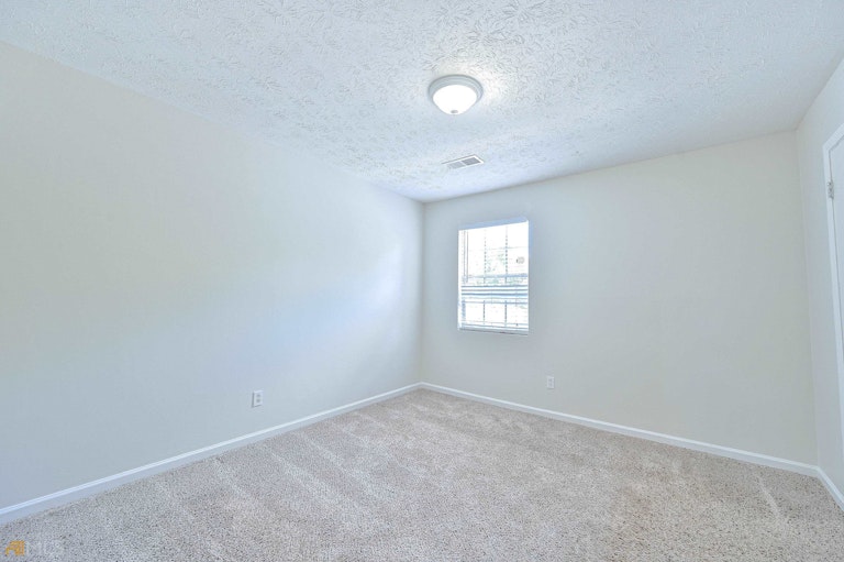 Photo 6 of 25 - 3097 Reeves St SE, Smyrna, GA 30080