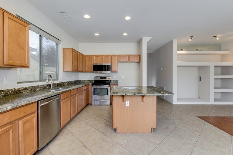 Photo 4 of 34 - 4379 S Coachhouse Ct, Gilbert, AZ 85297