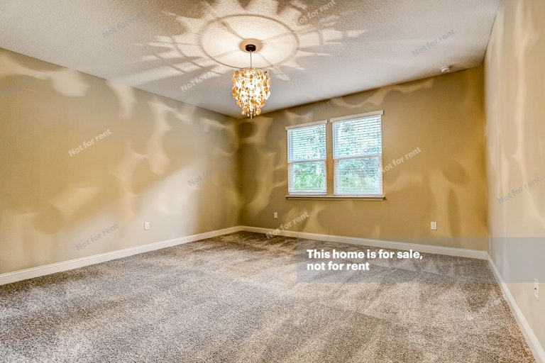 Photo 18 of 47 - 11325 Glenlaurel Estates Dr, Jacksonville, FL 32257