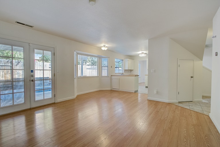 Photo 20 of 36 - 1708 Branchwood Cir, Modesto, CA 95355