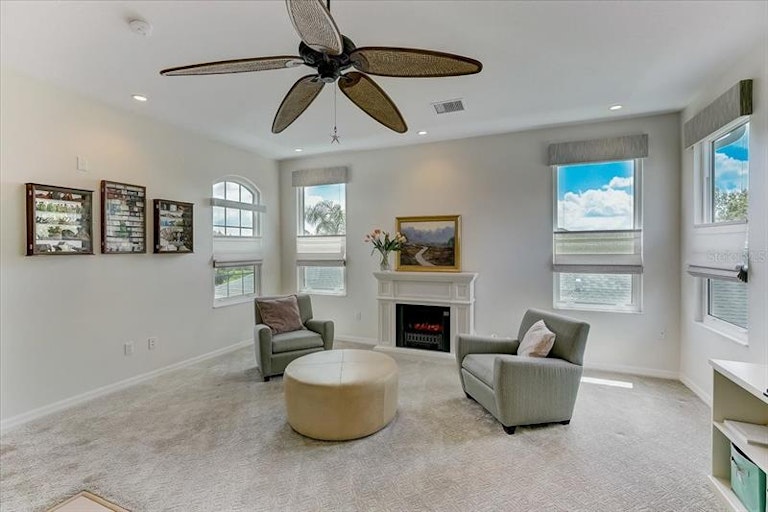 Photo 32 of 53 - 7711 Ashley Cir, Bradenton, FL 34201