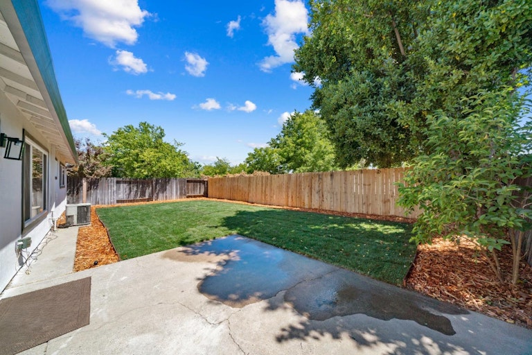 Photo 21 of 29 - 4208 Strathmore Way, North Highlands, CA 95660