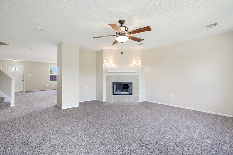 Photo 5 of 31 - 5308 Bison Ct, Watauga, TX 76137
