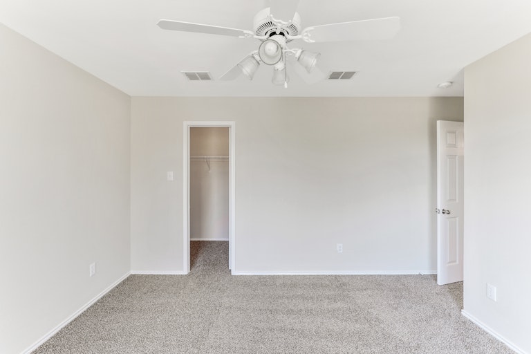 Photo 20 of 27 - 8414 River Bluffs Dr, Arlington, TX 76002