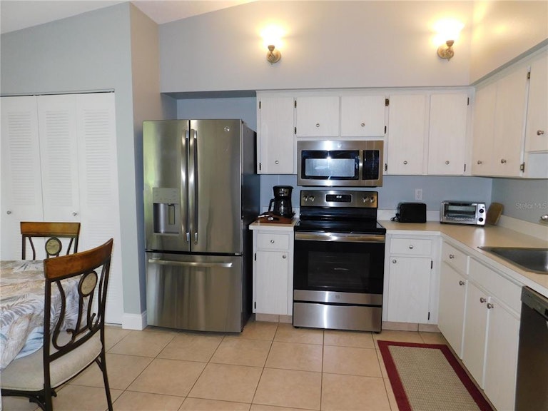 Photo 6 of 18 - 4006 34th Ave W #80, Bradenton, FL 34205