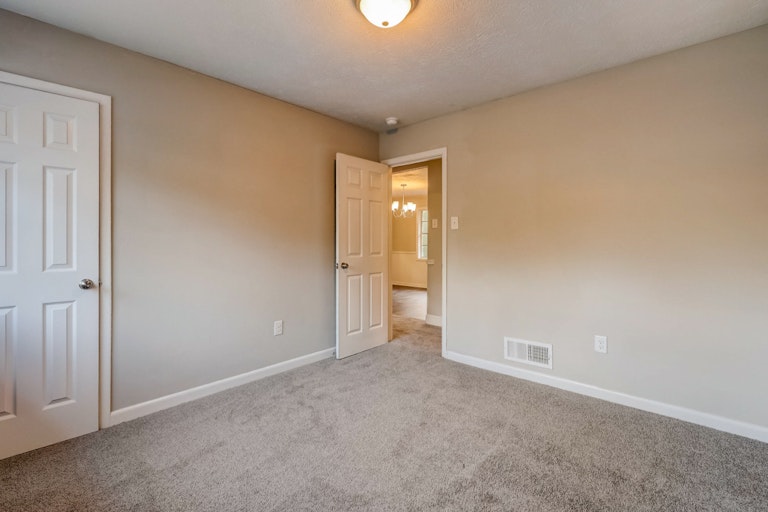 Photo 23 of 28 - 1518 Tanglewood Way NW, Conyers, GA 30012