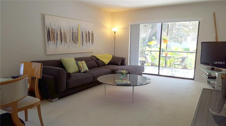 Photo 4 of 25 - 7896 Eagle Creek Dr, Sarasota, FL 34243