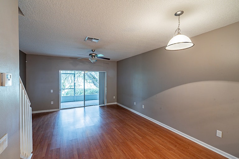 Photo 11 of 24 - 2908 Woodlands Park Ct, Lake Mary, FL 32746