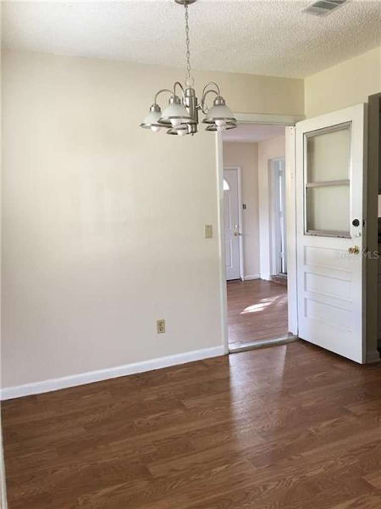 Photo 4 of 18 - 6523 S Himes Ave, Tampa, FL 33611