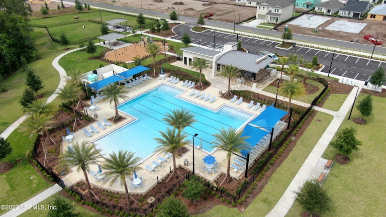 Photo 3 of 25 - 12090 Elderbank Dr, Jacksonville, FL 32256